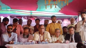 ফ্যাসিবাদ দাফন করতে হলে গণতান্ত্রিক সরকারের বিকল্প নেই