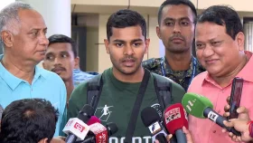 চলে এসেছেন শমিত; সতীর্থদের সঙ্গে সাক্ষাতের তর সইছে না