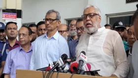 ছাদে উঠলেই ব্যবস্থা, জানালা দিয়েও ঢোকা যাবে না: রেল উপদেষ্টা