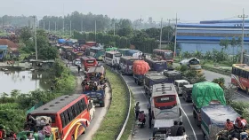 ঢাকা-টাঙ্গাইল-যমুনা সেতু মহাসড়&zwnj;কে ২৫ কিলোমিটার যানজট