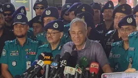 নিরাপত্তা নিয়ে আমরা শতভাগ আত্মবিশ্বাসী: স্বরাষ্ট্র উপদেষ্টা