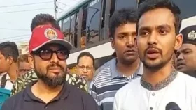 ঈদযাত্রা নির্বিঘ্ন করতে সরকার সর্বাত্মক চেষ্টা চালিয়ে যাচ্ছে: আসিফ মাহমুদ