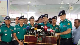 ঈদ ঘিরে রাজধানীতে ৫০০ পেট্রোল টিম, ১ হাজার ৭০০ জামাতে নিশ্ছিদ্র নিরাপত্তা