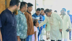 নোয়াখালীতে ঈদ উপলক্ষে পুলিশের নিরাপত্তা তদারকি, মধ্যাহ্ন ভোজ