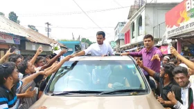 নিজ এলাকা মুরাদনগর সফরে উপদেষ্টা আসিফ মাহমুদ