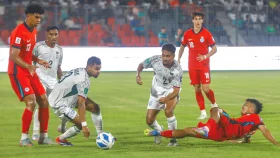 হাইভোল্টেজ ম্যাচে প্রথমার্ধে এক গোল হজম করলেন হামজারা