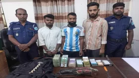 ভেন্টিলেটর ভেঙে ব্যাংকে ঢুকে ভল্ট থেকে টাকা চুরি