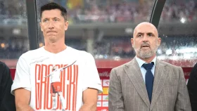 লেভানডফস্কির বিদ্রোহে পোল্যান্ড কোচের পদত্যাগ