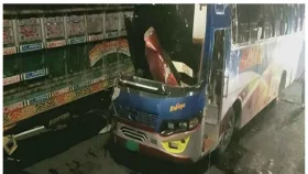 পদ্মা সেতুতে বাস-ট্রাক সংঘর্ষে নিহত ২