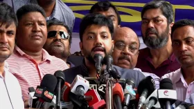 আন্দোলন চালিয়ে যাওয়ার ঘোষণা ইশরাকের