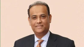 যুক্তরাজ্যে সাবেক ভূমিমন্ত্রীর ৩৪৩ বাড়ি-ব্যাংক হিসাব জব্দ
