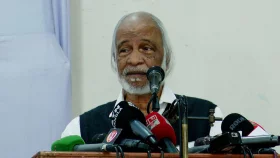 মানুষ না খেয়ে থাকতে রাজি, কিন্তু ভোট না দিয়ে থাকতে রাজি নয়