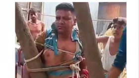 সুদের টাকা না পেয়ে গাছে বেঁধে ব্যবসায়ীকে নির্যাতন