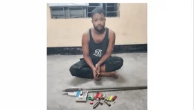 বগুড়ায় ফুফুর ভিডিও ধারণ করে ব্ল্যাকমেইল, যুবক আটক