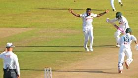 গলে ২৬ রানে ৫ উইকেট হারিয়ে বাংলাদেশ ৪৮৪/৯