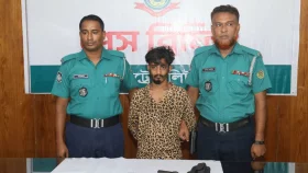 থানা থেকে লুটের অস্ত্র দিয়ে ছিনতাই করতেন &lsquo;ব্লেড মাসুম&rsquo;