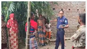 রাজবাড়ীতে পাওনা টাকার জন্য শশুরকে গাছে বেঁধে নির্যাতন