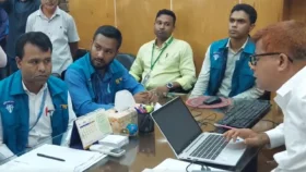 ময়মনসিংহ জেলা নির্বাচন অফিসে দুদকের অভিযান
