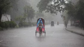 ঢাকায় বৃষ্টির সম্ভাবনা, কমতে পারে তাপমাত্রা