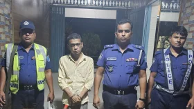 ফরিদপুরে ইয়াবা ও দেশীয় অস্ত্রসহ মাদক কারবারি আটক