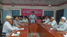 সংবাদ সম্মেলন করে এনসিপি থেকে ৩ সদস্যের পদত্যাগ