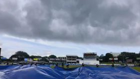 বৃষ্টিতে বন্ধ খেলা, নেই ৪ বাংলাদেশি ব্যাটার
