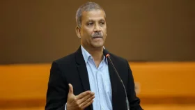সব রাজনৈতিক দল জুলাই সনদে সই করবে, আশা আইন উপদেষ্টার