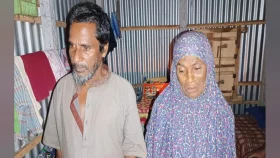 কৌশলে সম্পত্তি লিখে নিয়ে বাবা-মাকে ঠাঁই দিল টয়লেটের পাশে