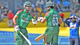তামিমের উইকেট হারিয়েও প্রথম পাওয়ার প্লেতে বাংলাদেশ ৬৫ রান
