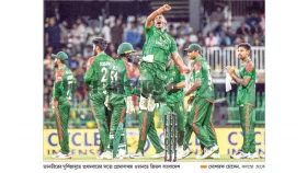 তানভীরের পাঁচে সমতা ফেরাল বাংলাদেশ