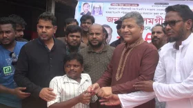 সদরপুরে আমরা বিএনপি পরিবারের পক্ষ থেকে ইজিবাইক বিতরণ