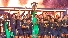 যুক্তরাষ্ট্রকে হারিয়ে গোল্ড কাপের ১০ম শিরোপা জয় মেক্সিকোর