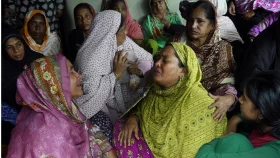 বগুড়ায় শ্বশুর-পুত্রবধূকে গলাটিপে হত্যা, ঘর তছনছ করে লুটপাট