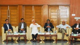 ঐকমত্য কমিশন ও রাজনৈতিক দলগুলো ফ্যাসিবাদ রোধে একমত: আলী রীয়াজ