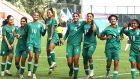 শ্রীলঙ্কার জালে ৯ গোল দিয়ে সাফ শুরু করলেন মেয়েরা