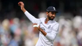 সিরাজকে আউট করে সিরিজই শেষ হয়ে গেল বশিরের