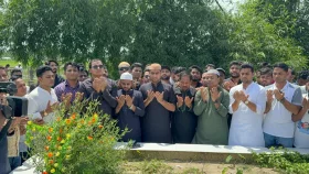 শহীদ আবু সাঈদের কবর জিয়ারত করলেন ছাত্রদল কেন্দ্রীয় সভাপতি রাকিব&nbsp;