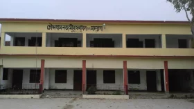 চৌদ্দগ্রামে নকল করার দায়ে আলিম পরীক্ষার্থী বহিষ্কার
