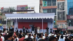ফরিদপুরে এনসিপির পথসভা শুরু, কেন্দ্রীয় নেতারা এখনো পৌঁছাননি