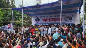 মুন্সীগঞ্জে এনসিপির জুলাই পদযাত্রার পথসভায় নাহিদ-সারজিস