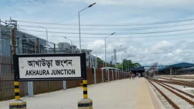 আখাউড়ায় ট্রেনচালকের লাশ উদ্ধার, মৃত্যুর কারণ হতাশা!