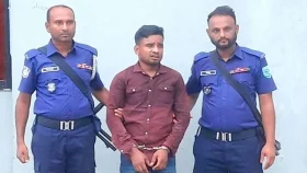 নীলফামারীতে সেনা অভিযানে &lsquo;ভিসা প্রতারকদের সম্রাট&rsquo; গ্রেপ্তার