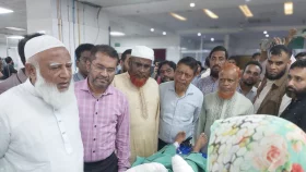 আহতদের দেখতে জাতীয় বার্ন ইউনিটে জামায়াত আমির ও সেক্রেটারি