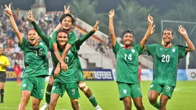 শোকের শহরে সাফ শিরোপা জয় সাগরিকাদের