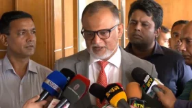 দেশের স্বার্থ ক্ষুণ্ণ হয় এমন কাজ কেন করবো &nbsp;