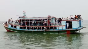 ১৫ ঘণ্টা পর দৌলতদিয়া-পাটুরিয়া লঞ্চ চলাচল শুরু