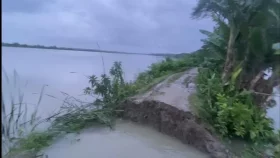 লোহালিয়া নদীর জোয়ারে মুরাদিয়ার কয়েক গ্রাম জলমগ্ন