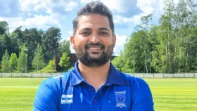 ৮ বলে ৫ উইকেট নিয়ে টি-টোয়েন্টিতে বিশ্বরেকর্ড