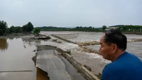 চীনে বন্যায় নিহত ৩০