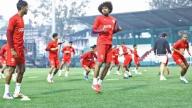 ২৪ মিনিটেই শেষ হামজা-শমিতদের ম্যাচের ১৮ হাজার টিকিট!